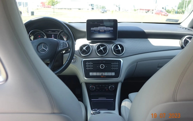 Mercedes-Benz GLA cena 89900 przebieg: 69850, rok produkcji 2018 z Wrocław małe 667